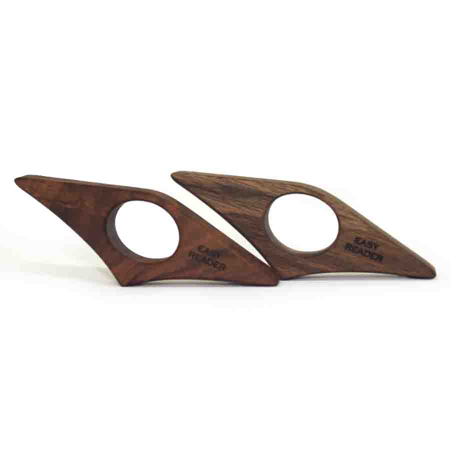 Easy Reader Booekhouder Walnoot│art. 33001-D│twee stuks met witte achtergrond