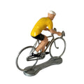 Miniatuurwielrenner Fietser Gele Trui│Bernard&Eddy│art. 303018│achteraanzicht schuin