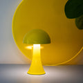 Remember Filou Oplaadbare LED Tafellamp | Geel | art. LLM01 | voor een gele plastic cirkel, licht aan