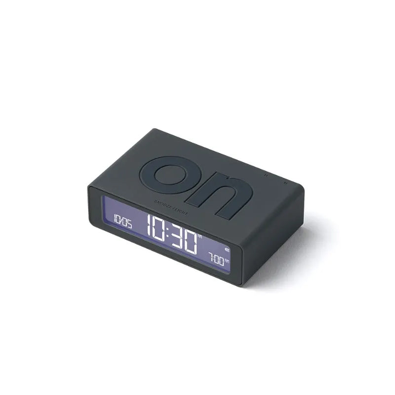 Lexon Flip Mini Wekker Digitaal Donkergrijs│art. LR158G3│bovenaanzicht schuin met licht aan