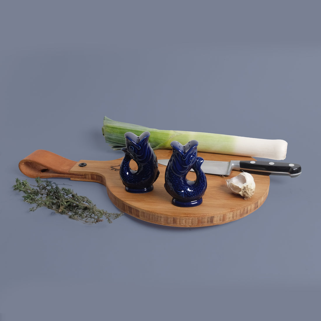 Gluckigluck Peper en Zoutstel Cobalt Blue│art. G31159/BL/W│vooraanzicht staand en liggend