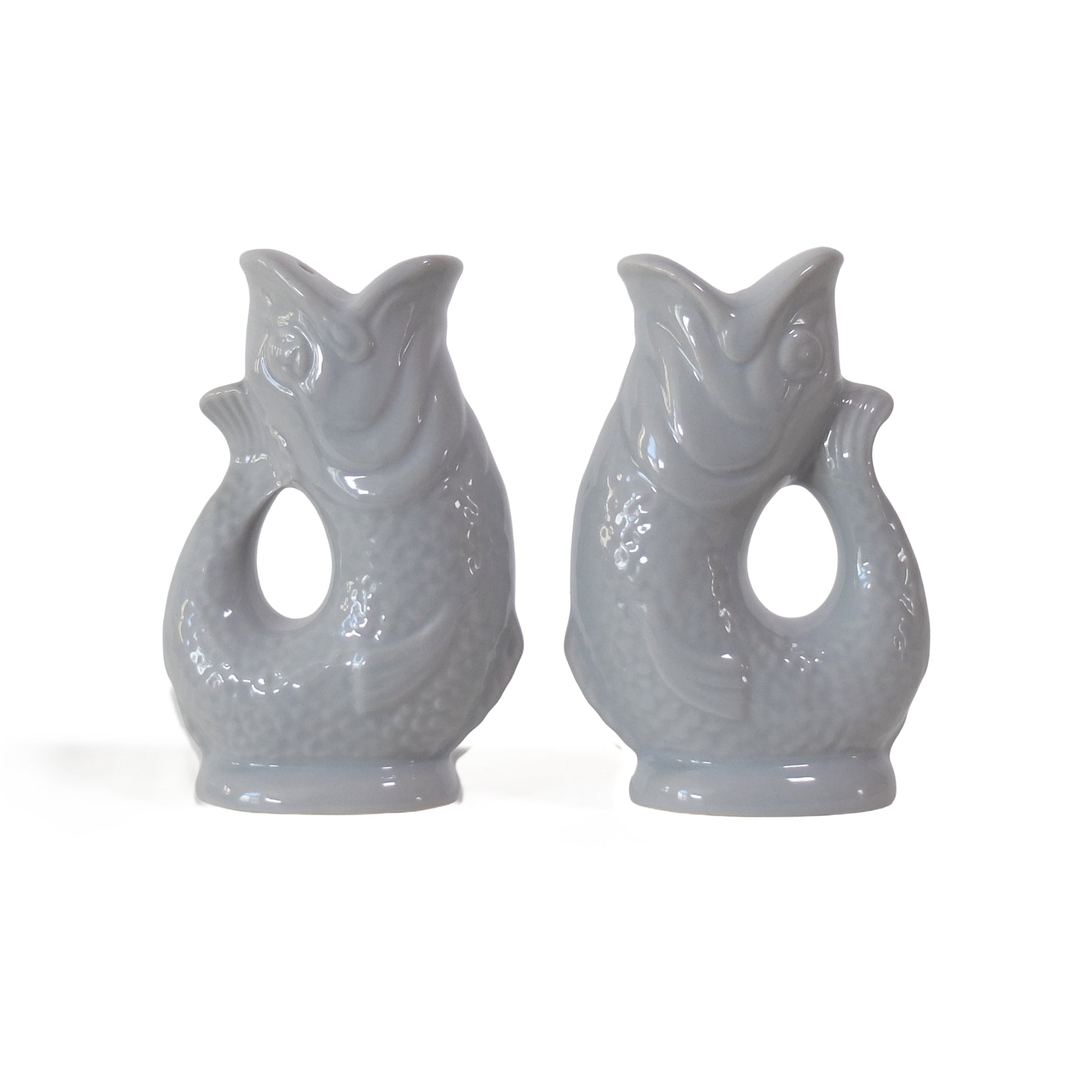 Gluckigluck salt and pepper shakers in Oyster, the two fish facing each other.