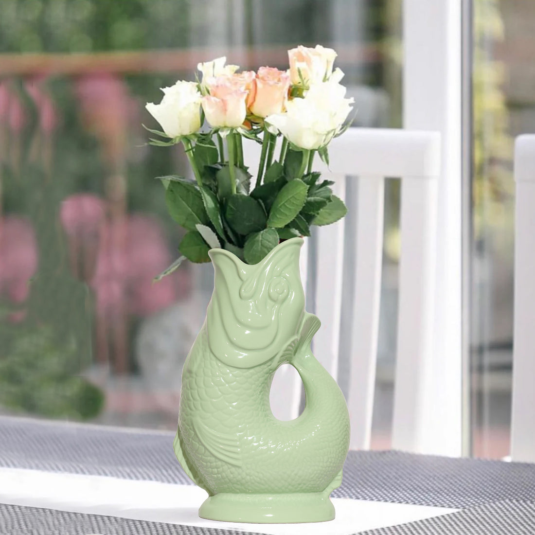 Gluckigluck Waterkaraf Vis Pistachio│art. G31155/PIST/W│zijaanzicht met witte achtergrond