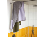 Handdoeken Set Blend Green & Lilac Lex Pott│art. LPTTSET50GRLI│hangend over douchewand