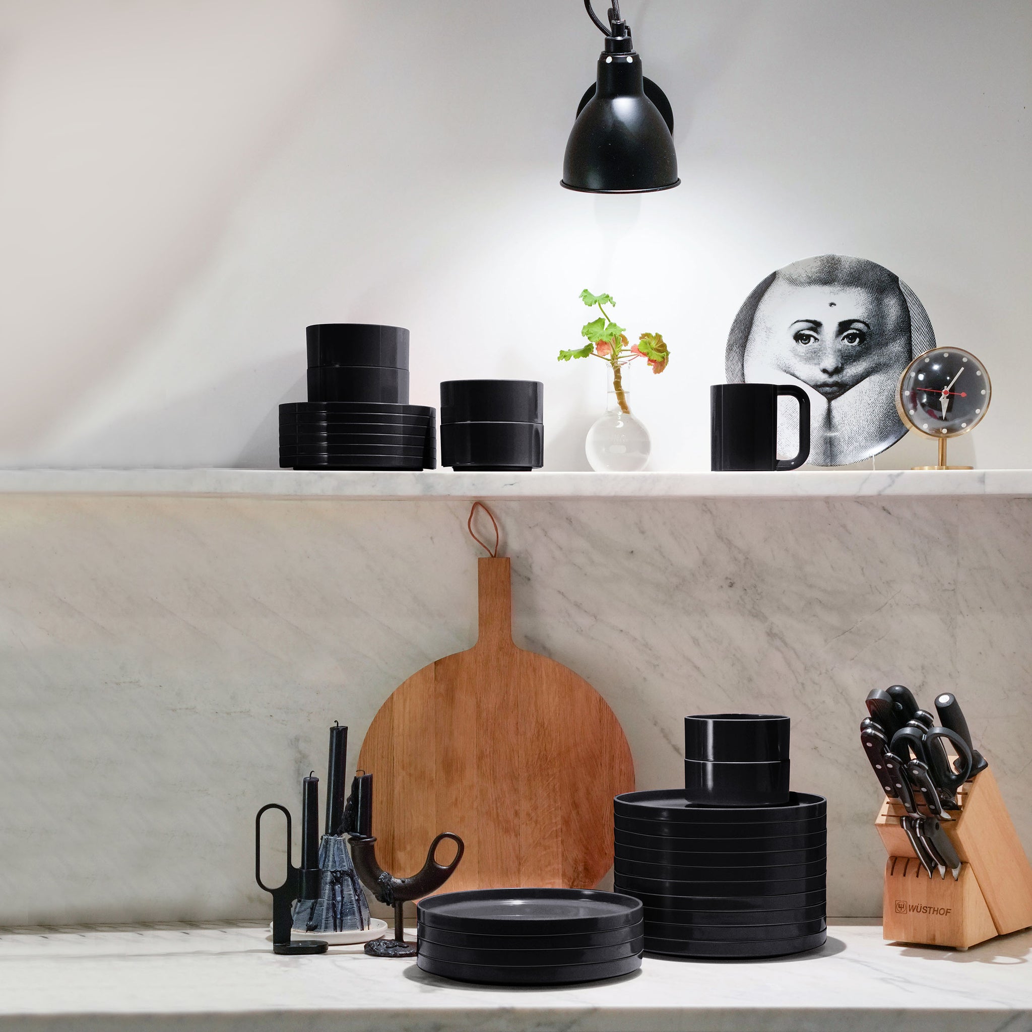 Heller Max Dinnerware│Mugs Black set/6│Vignelli│art. HWM-BK06│diverse onderdelen in marmeren keuken