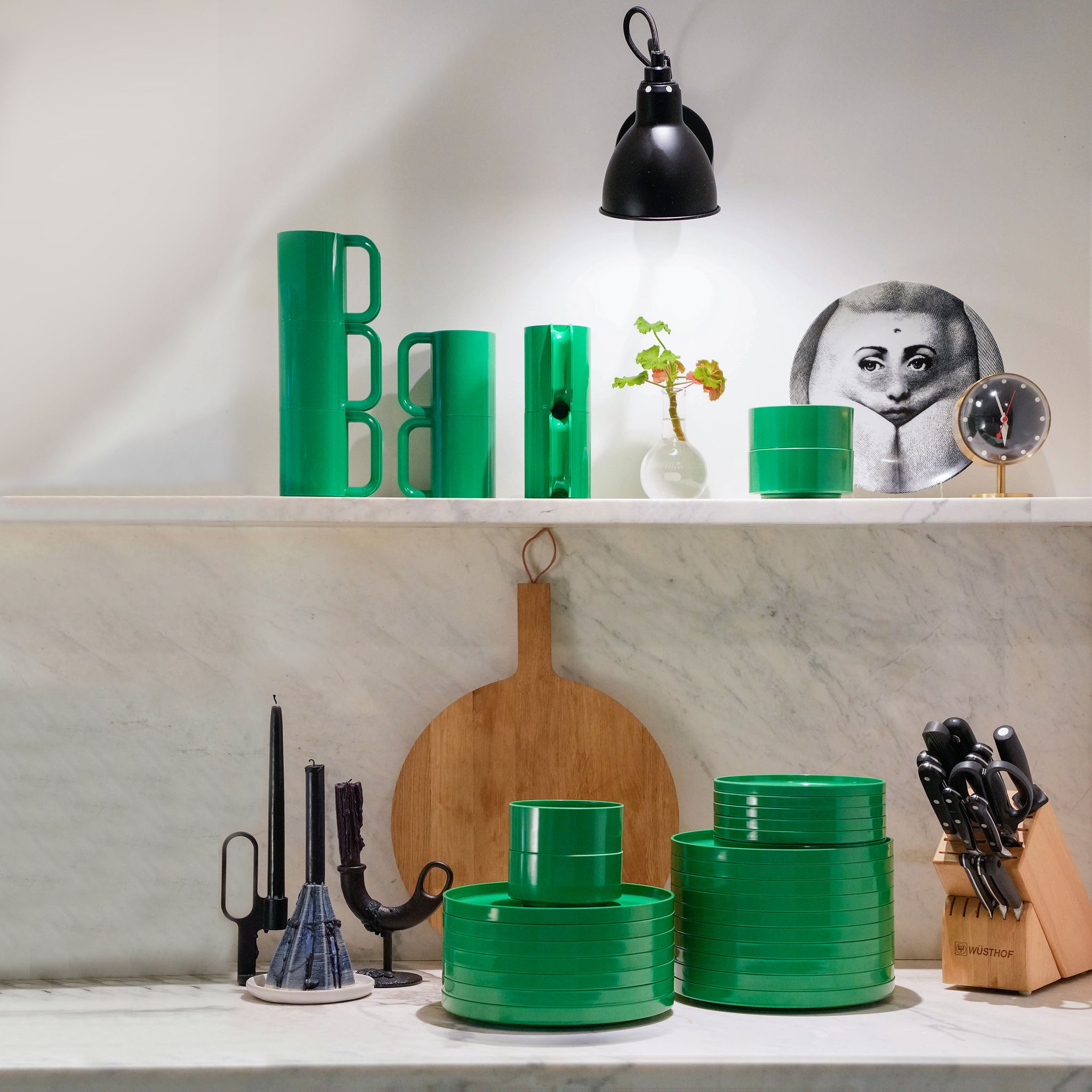 Heller Max Dinnerware│Plate Large Green│Hellerware│art. 101-09-06│hele servies in marmeren keuken