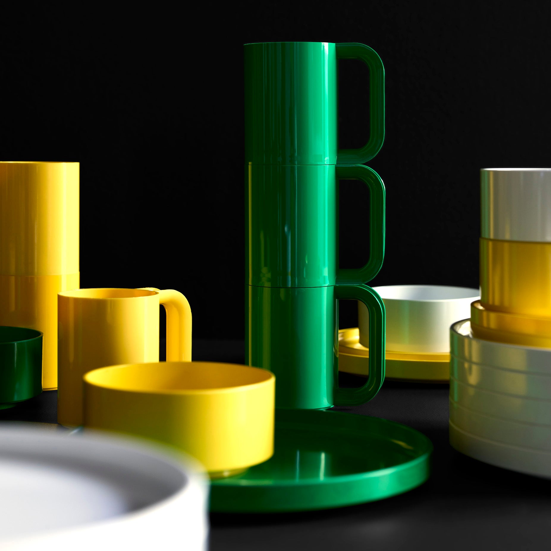 Heller Max Dinnerware│Mugs Yellow│art. 302-08-06│combinatie groene, gele en witte onderdelen servies