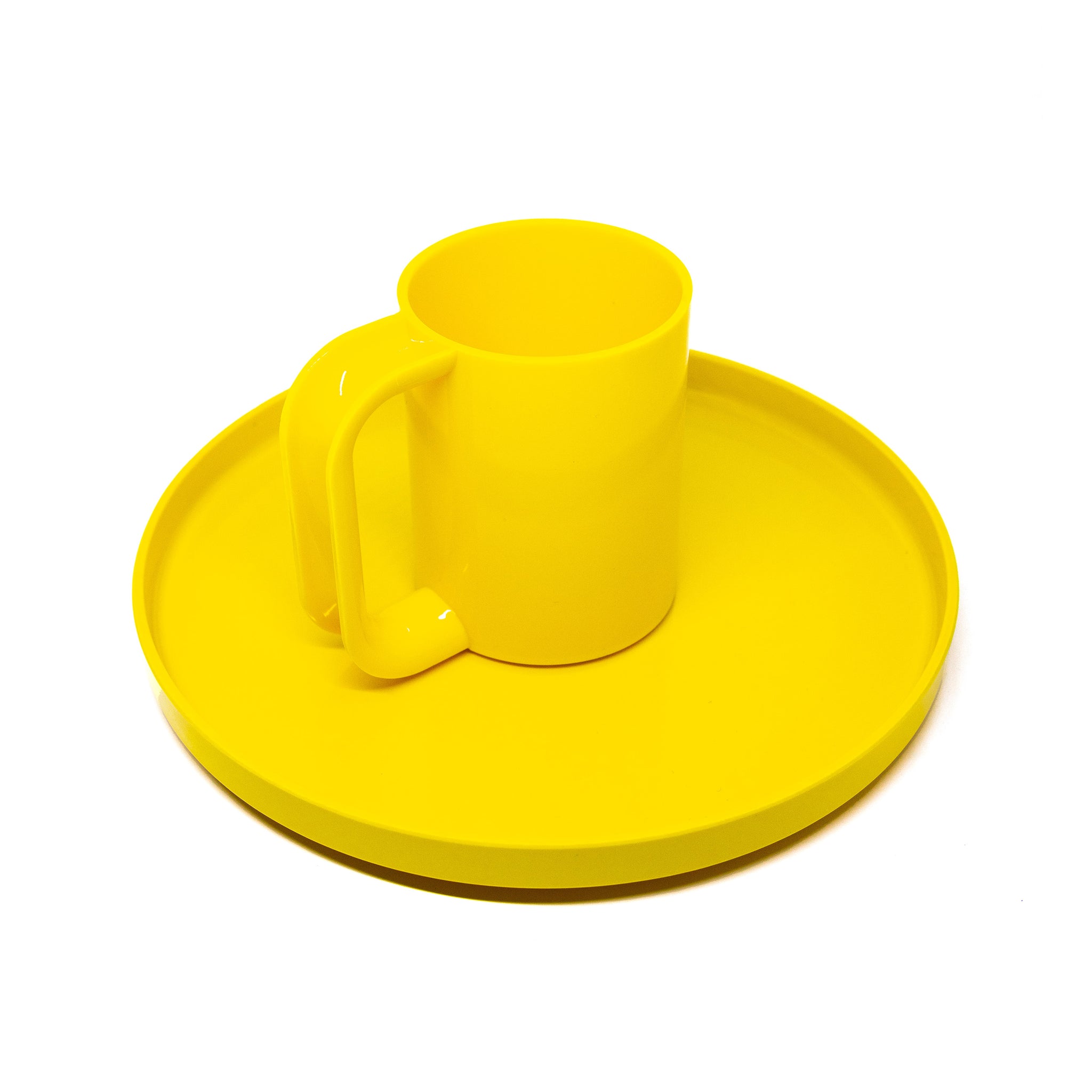 Heller Max Dinnerware│Mugs Yellow│art. 302-08-06│mok staand op bord