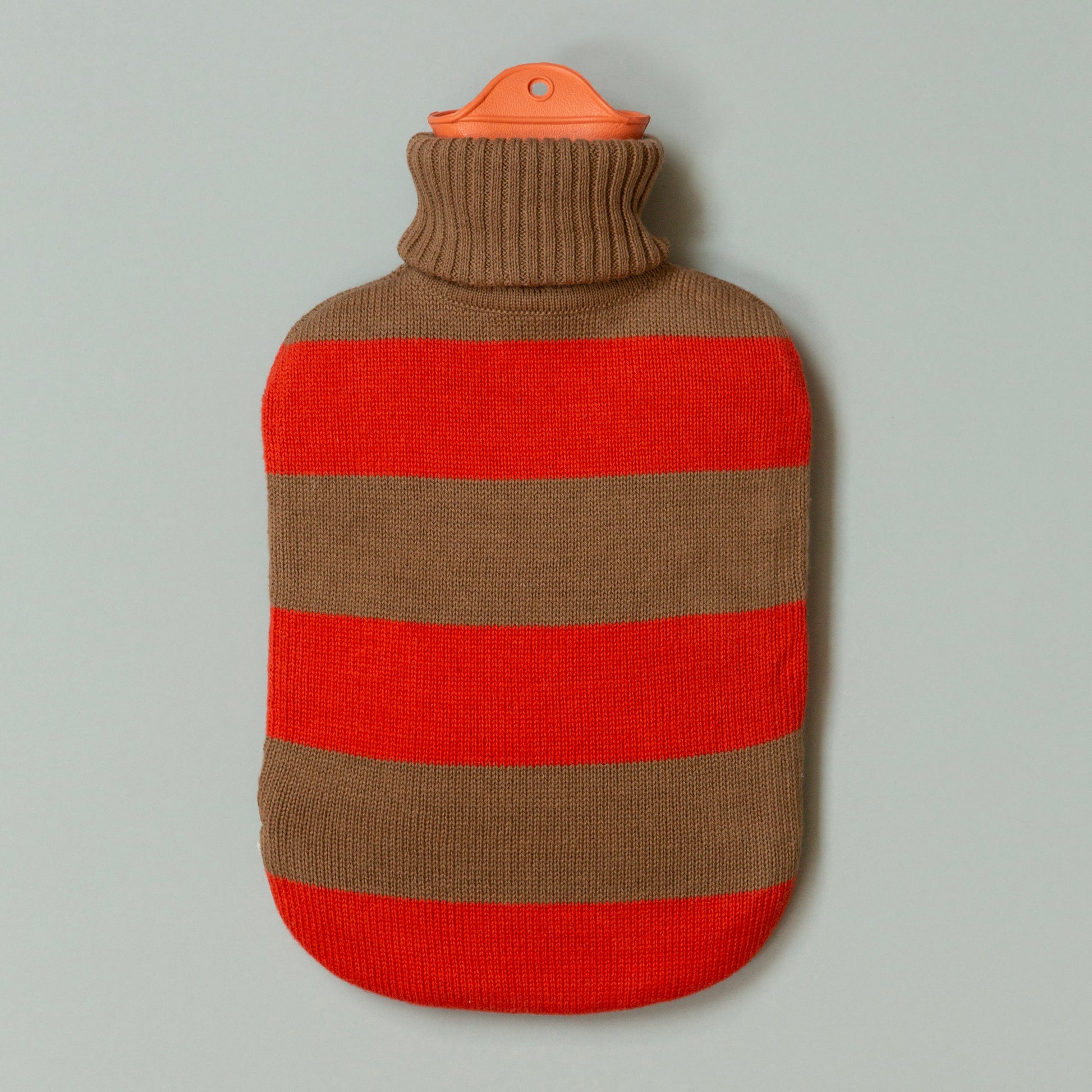 Warmwaterkruik Katoen Camel-Rood Suite702│liggend recht met grijze achtergrond│art. HWBVECA