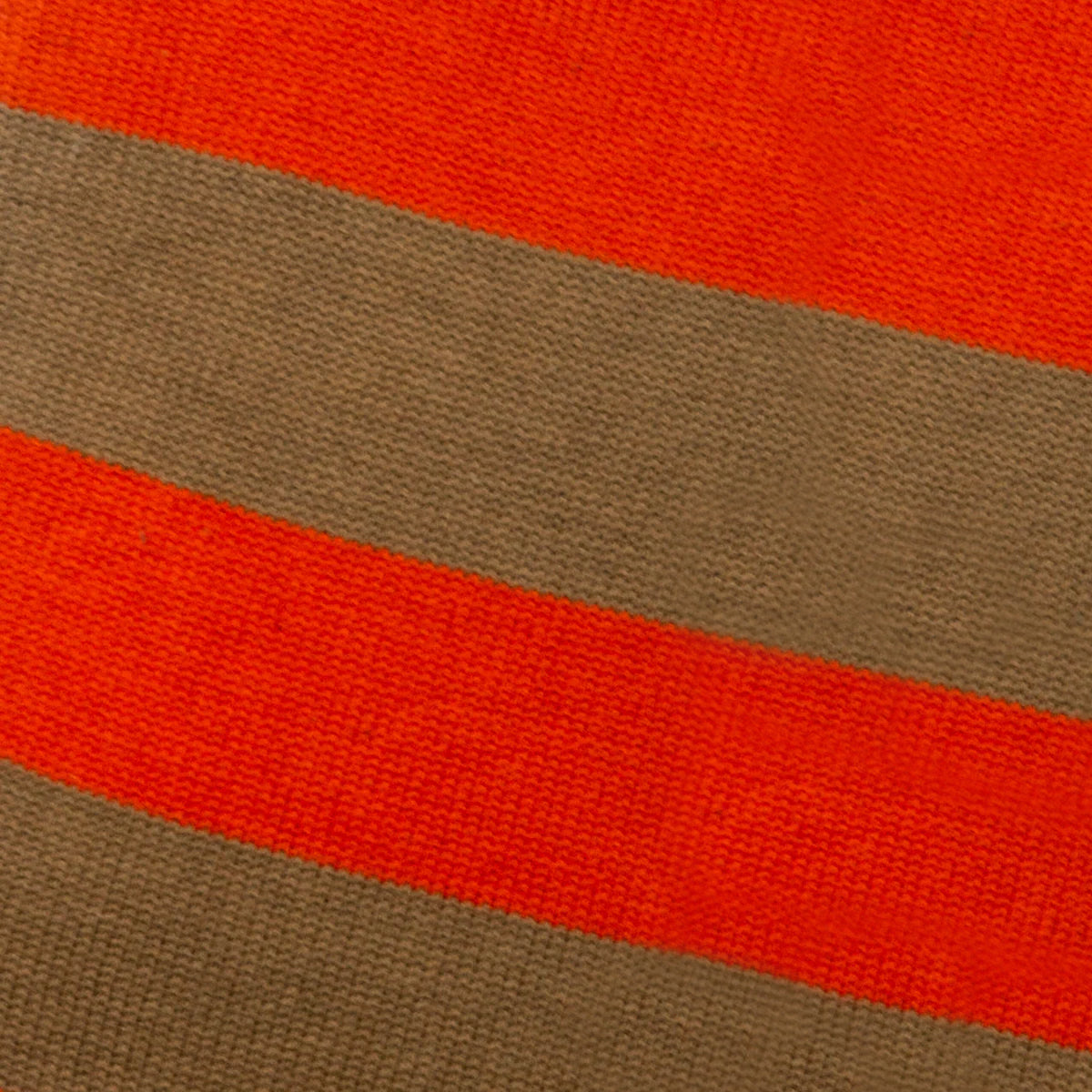 Warmwaterkruik Katoen Camel-Rood Suite702│close-up gebreid katoen│art. HWBVECA