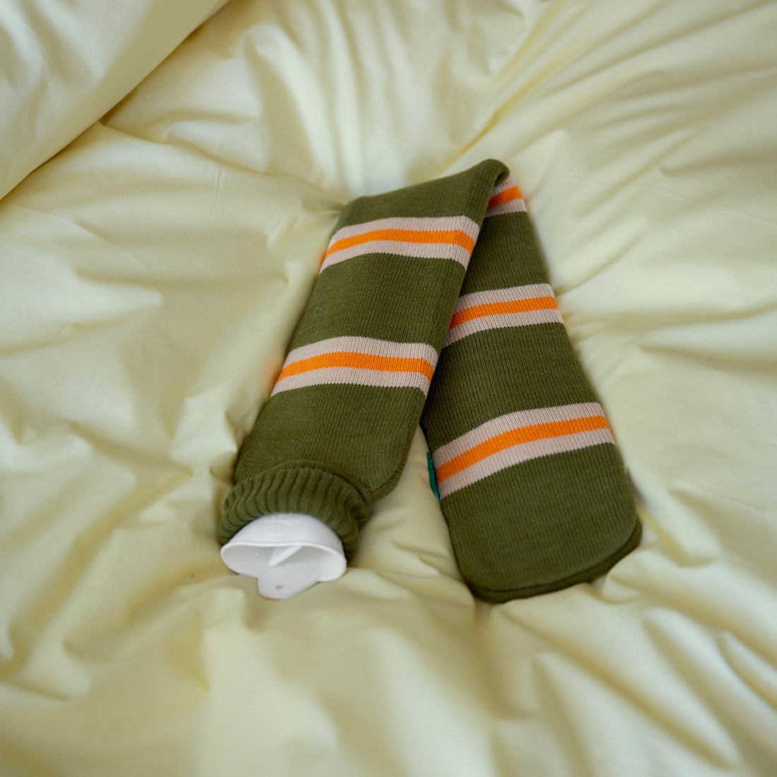 Hot Water Bottle XL College Green Suite702│art. XLHWBCG│bovenaanzicht dubbelgevouwen met witte achtergrond