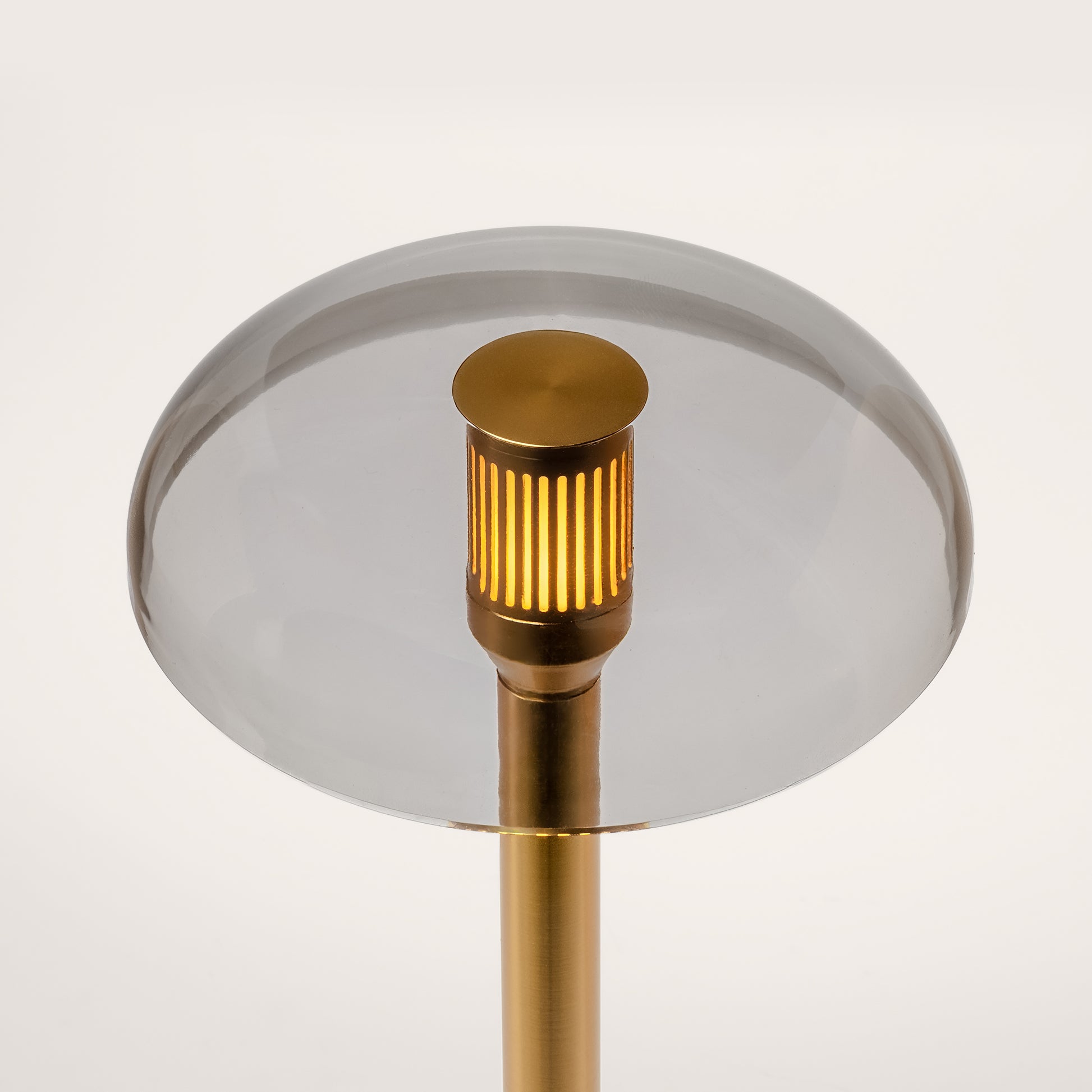Humble Air Gold Smoked│art. HUMTL00503│close-up kapje