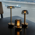 Humble Air Gold Smoked│art. HUMTL00503│met Two en Firefly op houten tafel
