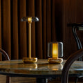 Humble Air Gold Smoked│art. HUMTL00503│met Firefly op marmeren tafel