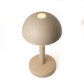 Humble Bug Oplaadbare Tafellamp Beige│Bovenkant met licht aan en witte achtergrond│art. HUMTL00302