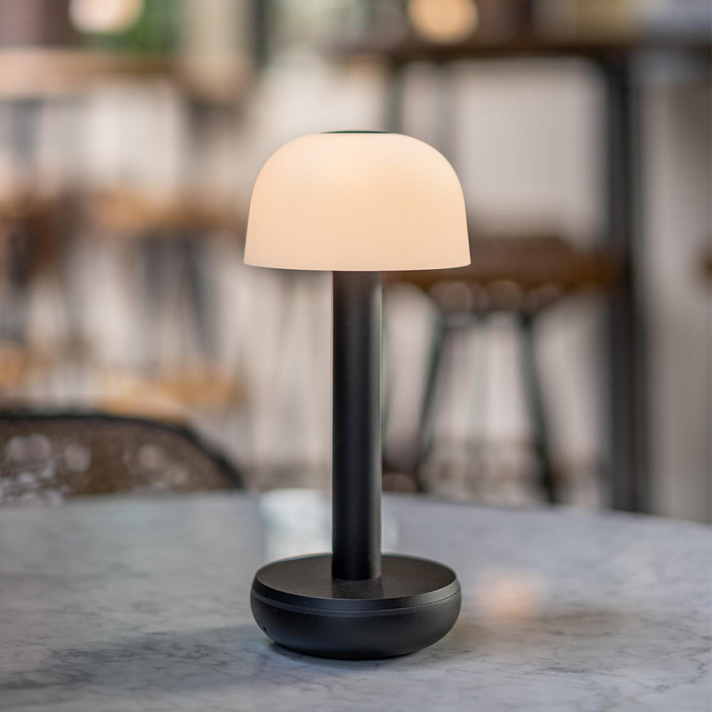 Humble Light Oplaadbare Tafellamp Zwart Frosted│voorkant met witte achtergrond│ art. HUMTL00209