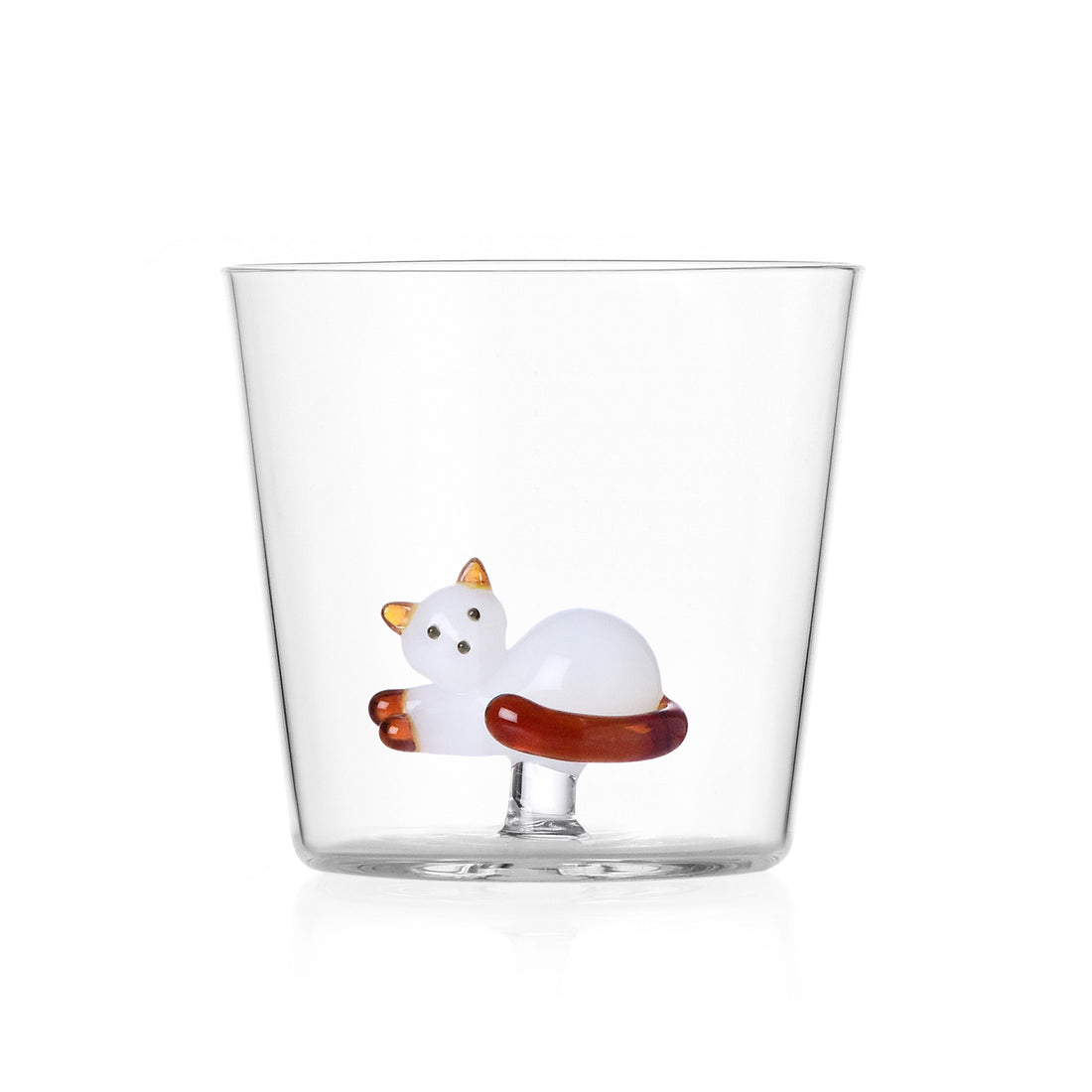 Tumbler Tabby Cat│Drinkglas Liggende Kat Wit & Amber│art. 352.090.04│vooraanzicht met witte achtergrond