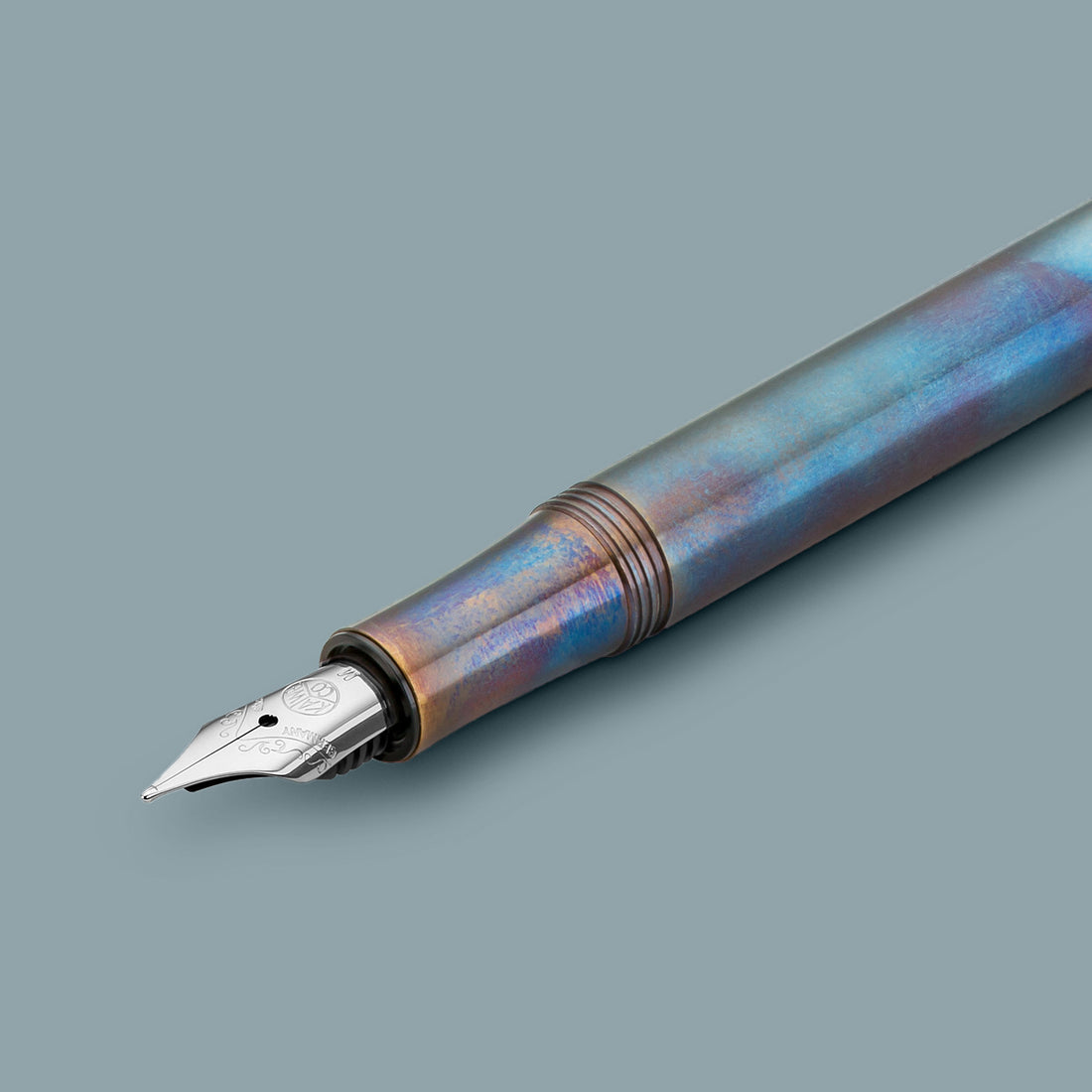 Kaweco Liliput Vulpen Fireblue RVS│art. 510851│vooraanzicht schuin