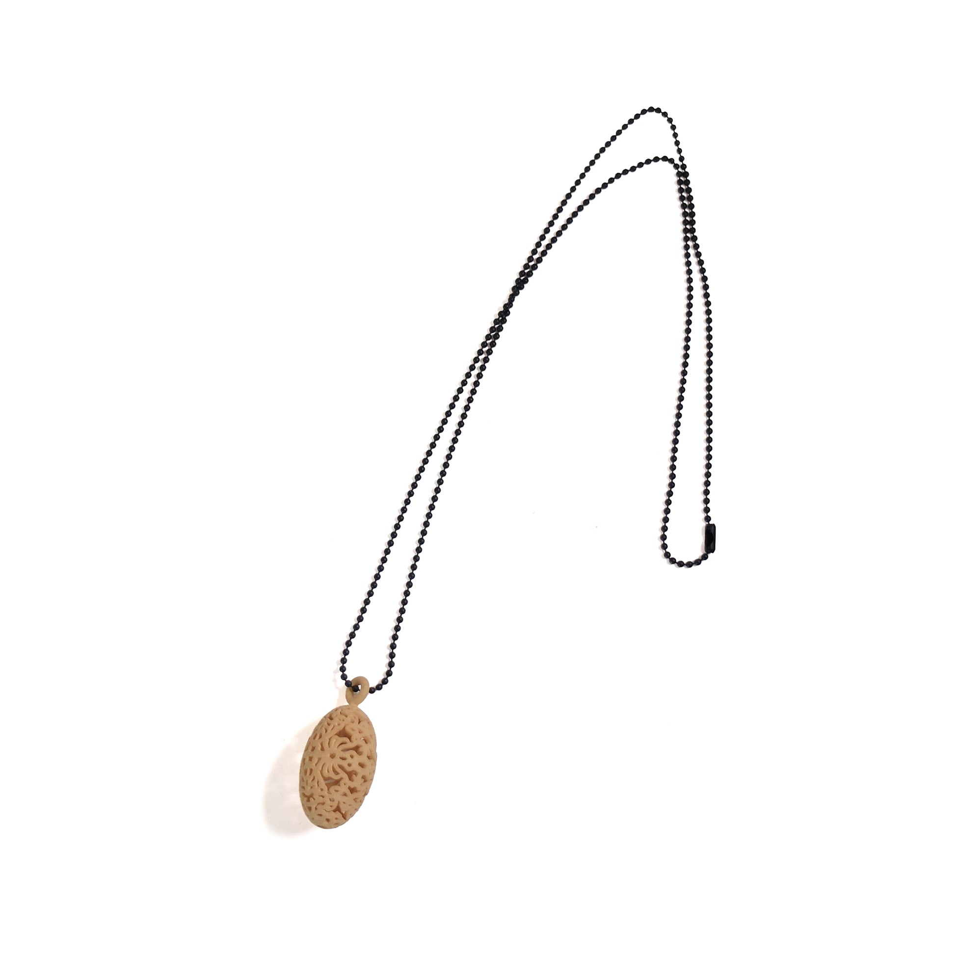 Ketting hanger Floral Oval studio E-Posh│bovenaanzicht met ketting
