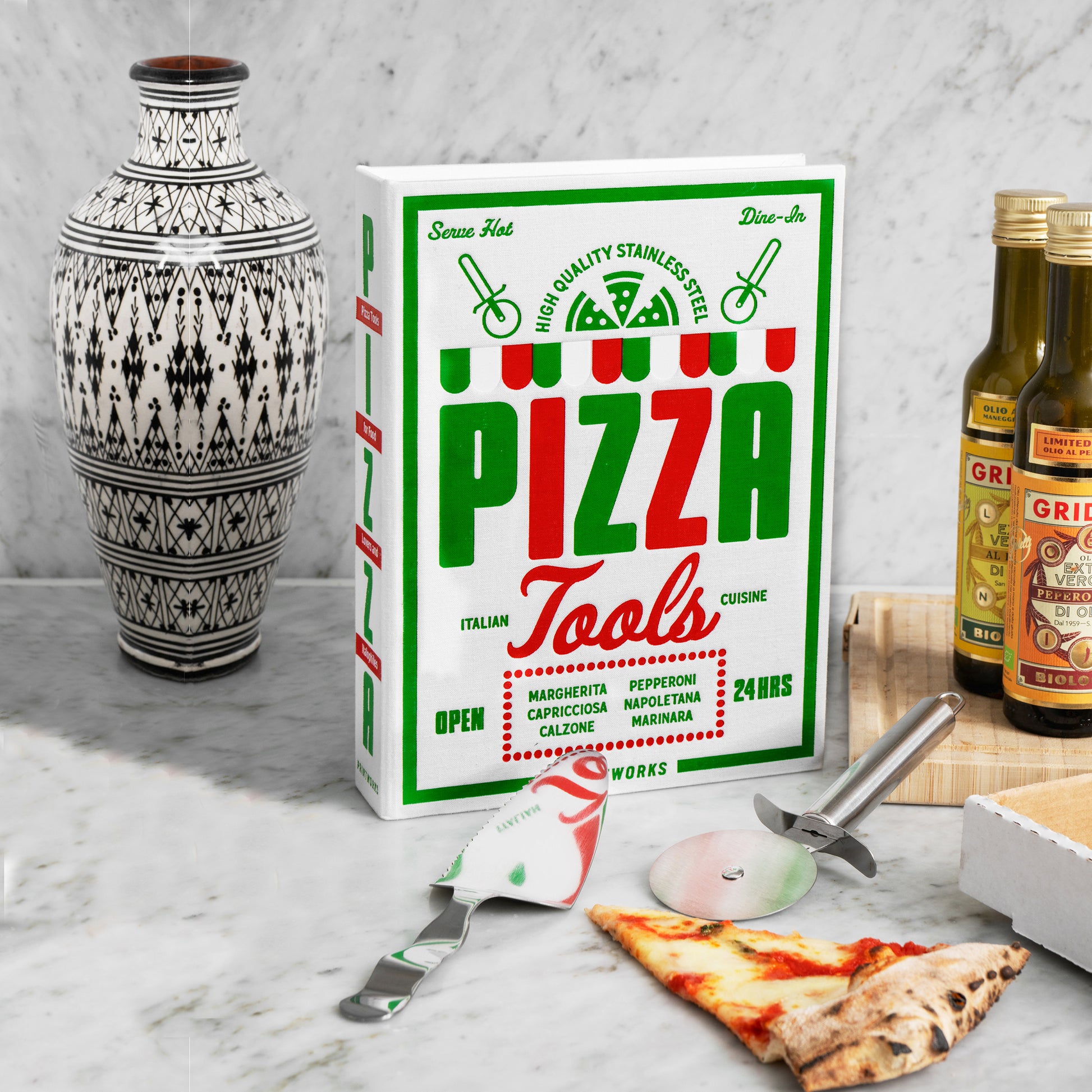 Pizza Tools - The Essentials│Printworks│art. PW00645│rechtop staand met items voor doos