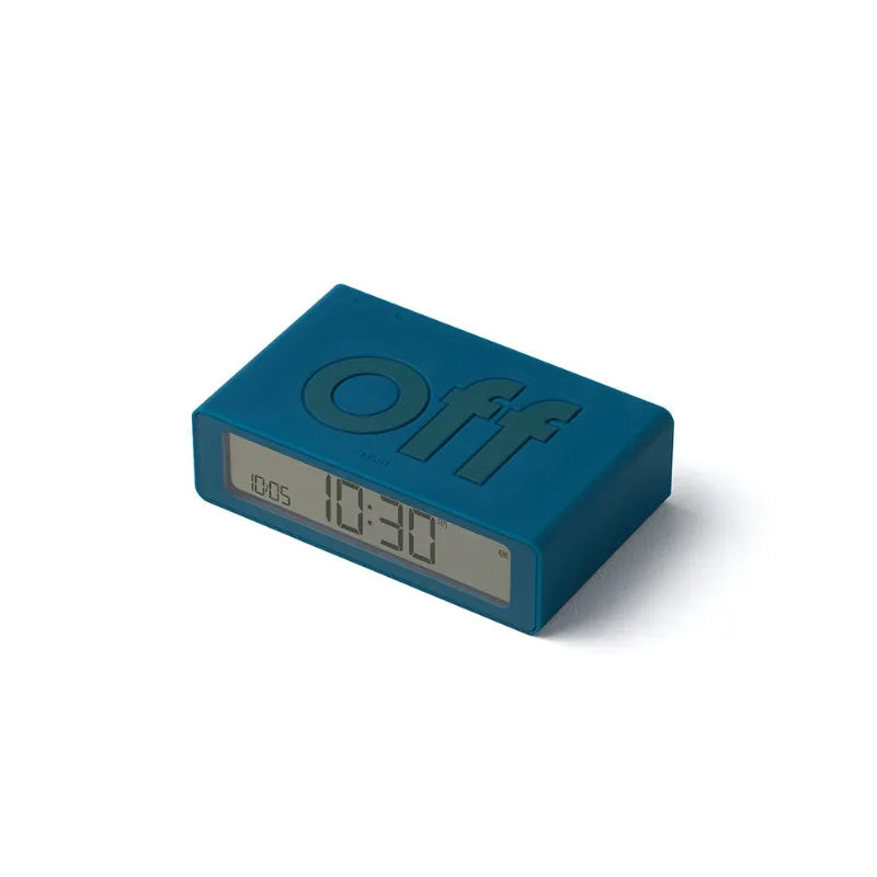 Lexon Flip Mini Wekker Digitaal Duck Blue│art. LR158BF9│bovenaanzicht schuin met licht uit