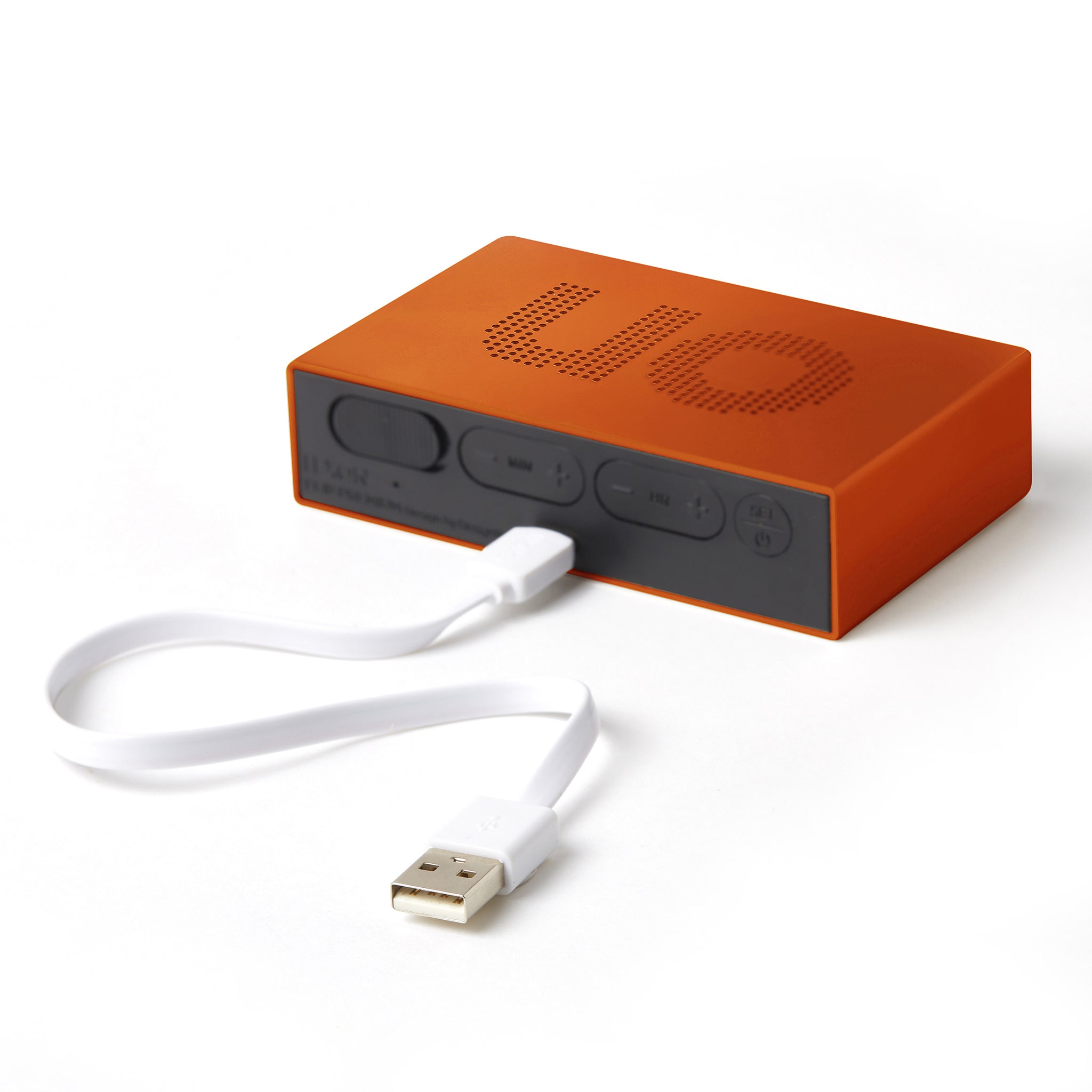 Lexon Flip Premium Wekker Oranje│Art. LR152O1│achterkant met USB-kabel