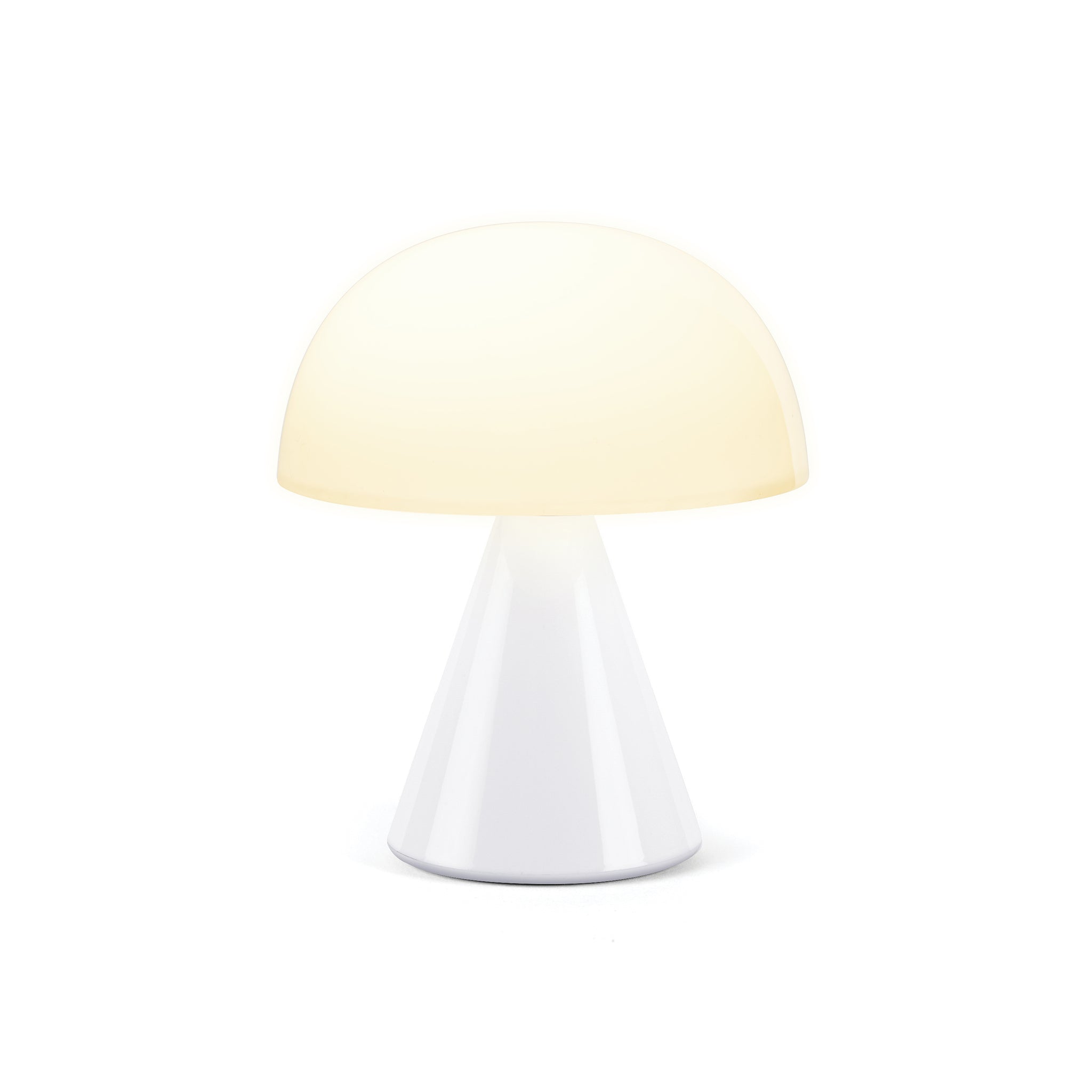 Lexon Mina Medium Glossy White│Oplaadbare LED-Lamp│art. LH64WG│vooraanzicht met warm licht aan