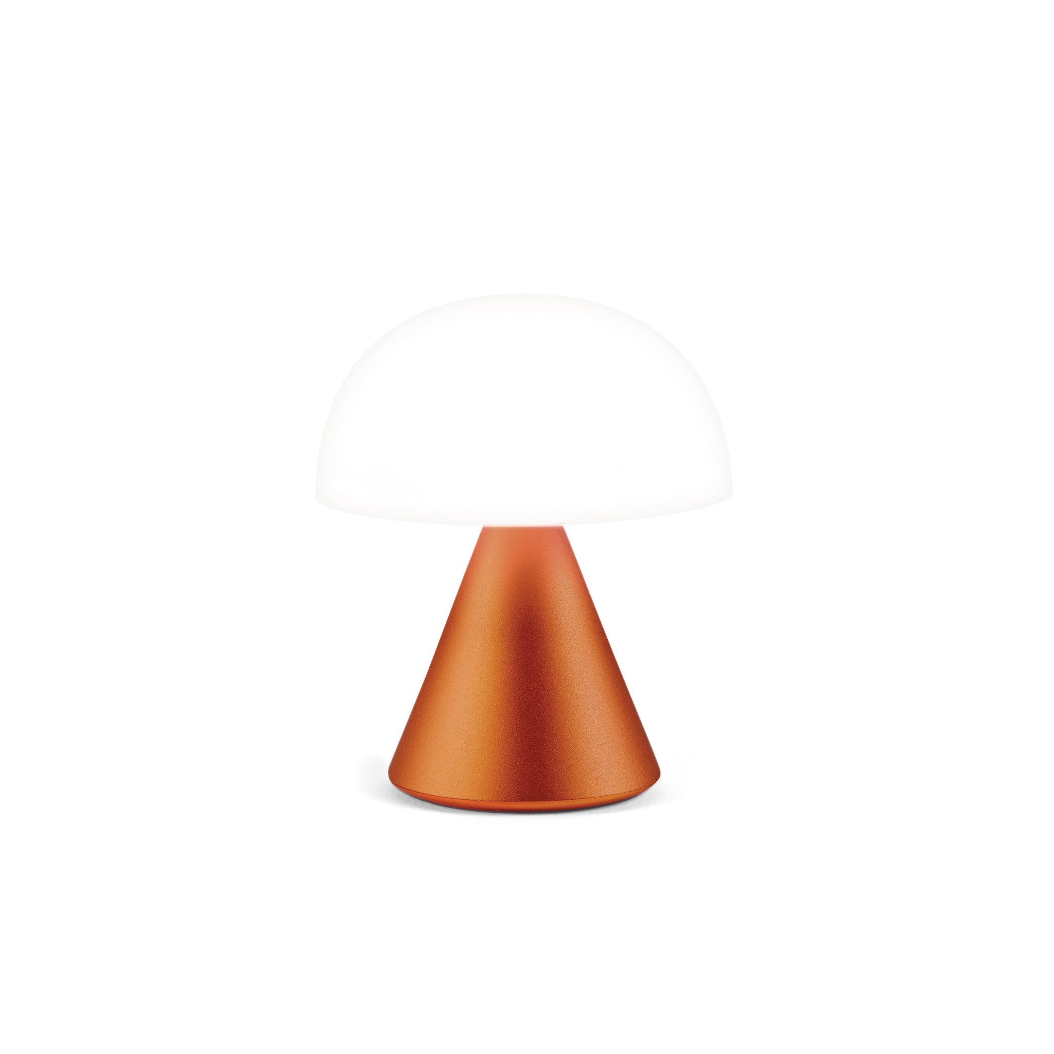 Lexon Mina Small Oranje│Oplaadbare LED-Lamp│art. LH60O1│vooraanzicht met wit licht aan