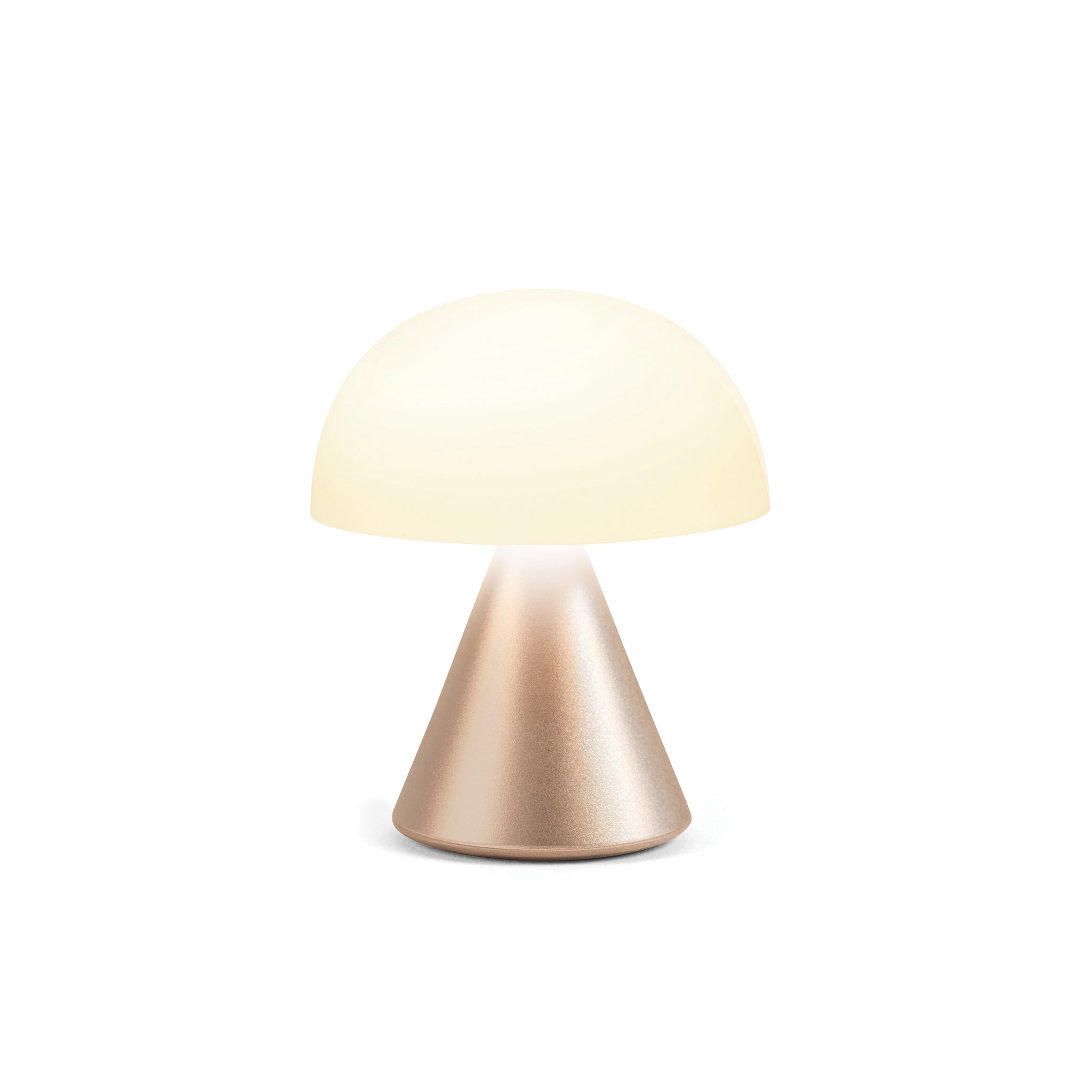Lexon Mina Small Soft Gold│Oplaadbare LED lamp│art. LH60MD│vooraanzicht met warm licht aan