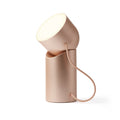 Lexon Orbe Goud│ Oplaadbare Tafellamp│art. LH88D│vooraanzicht met lamphoofd schuin naar boven en warm licht aan