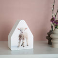 Heidibox Limited Edition Baby Schaap│Relaxound│art. 11HBX0301001│op kastje naast vazen