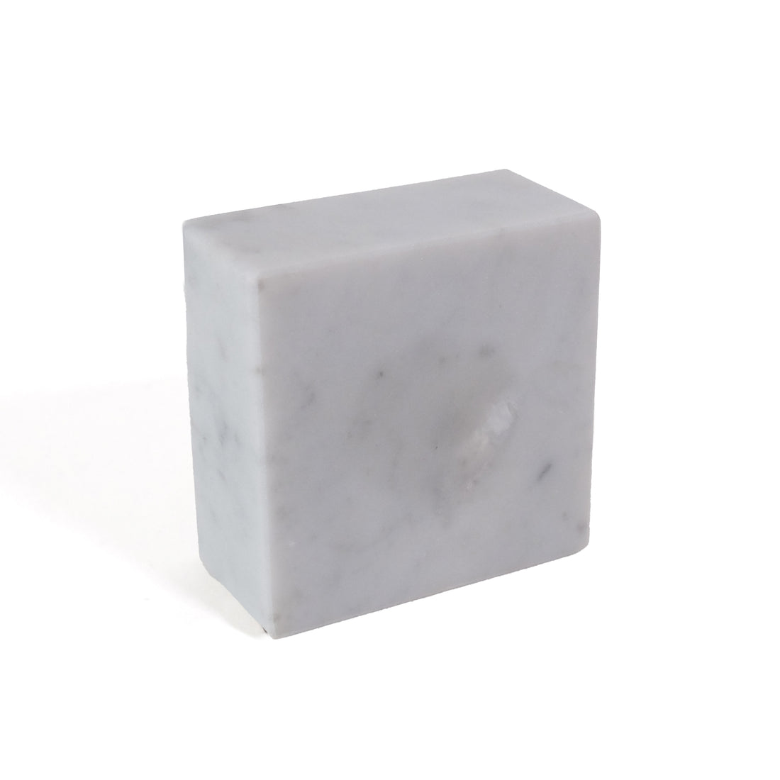 Monolyth Magnetische Kubus Carrara Marmer│Kabinet van Look│vooraanzicht schuin