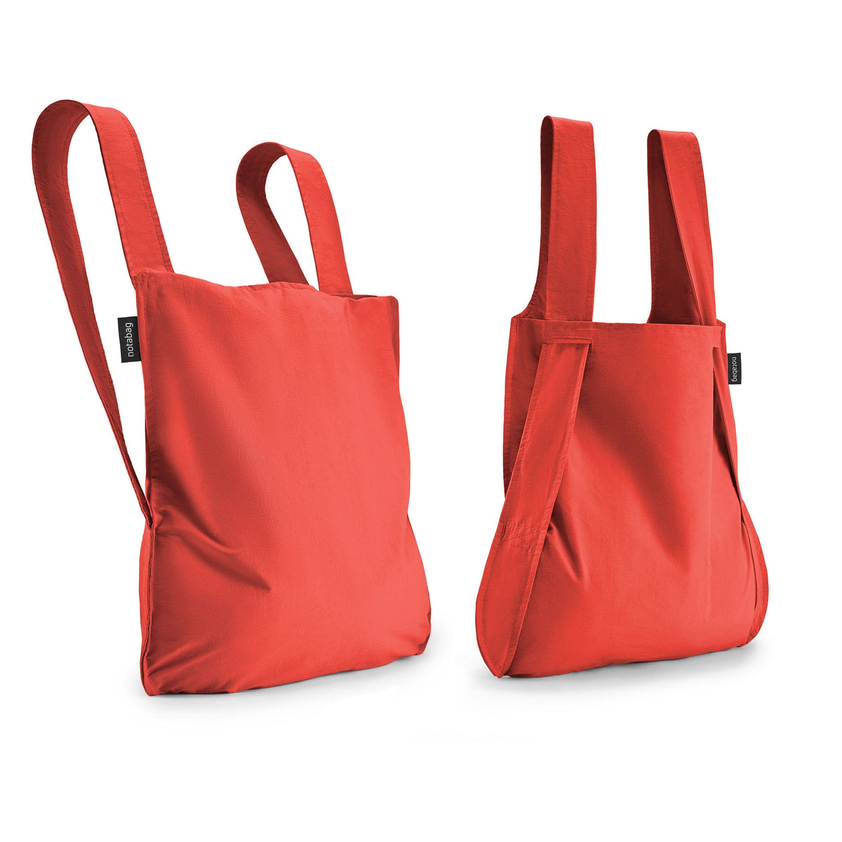 Shopper- und Rucksack-Version nebeneinander in Rot