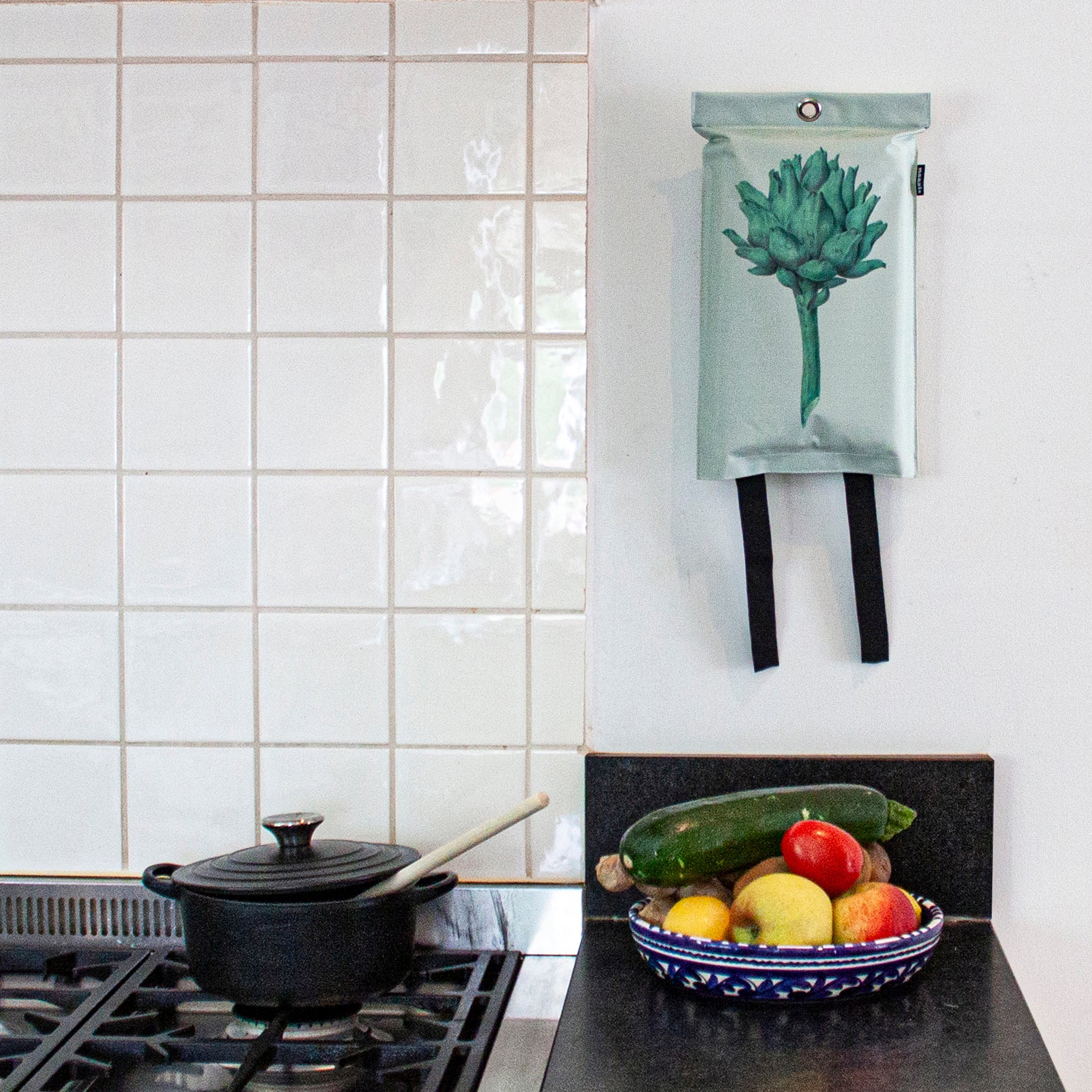 Blusdeken Artisjok Naaais│Fire Blanket│art. FB01ART│in keuken naast fornuis