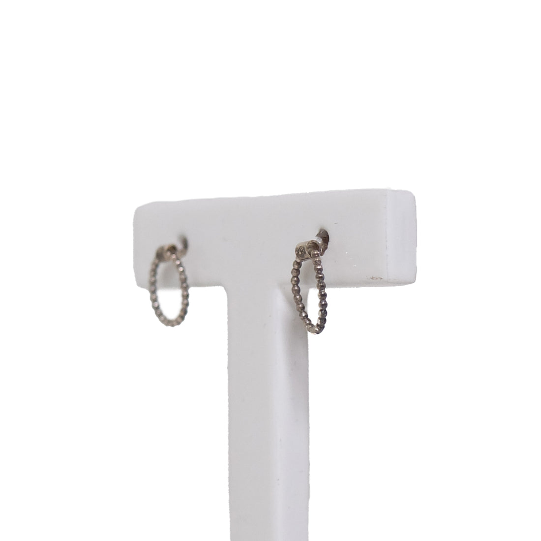 Oorbellen Petit Pois│Eva Schreuder│vooraanzicht op houder