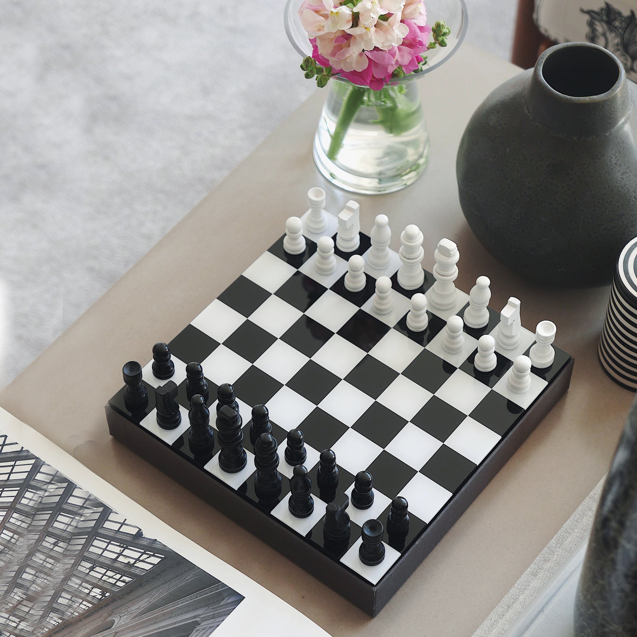 The Art of Chess Schaakspel│Printworks│art. PW00531│uit doos op salontafel