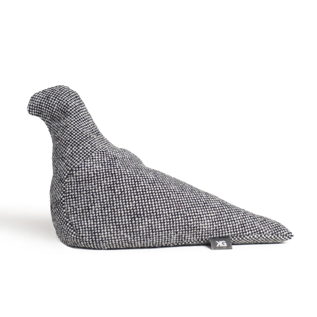 Pigeon Service Nr.30 Christien Meindertsma│Stoffen Duif│zijaanzicht