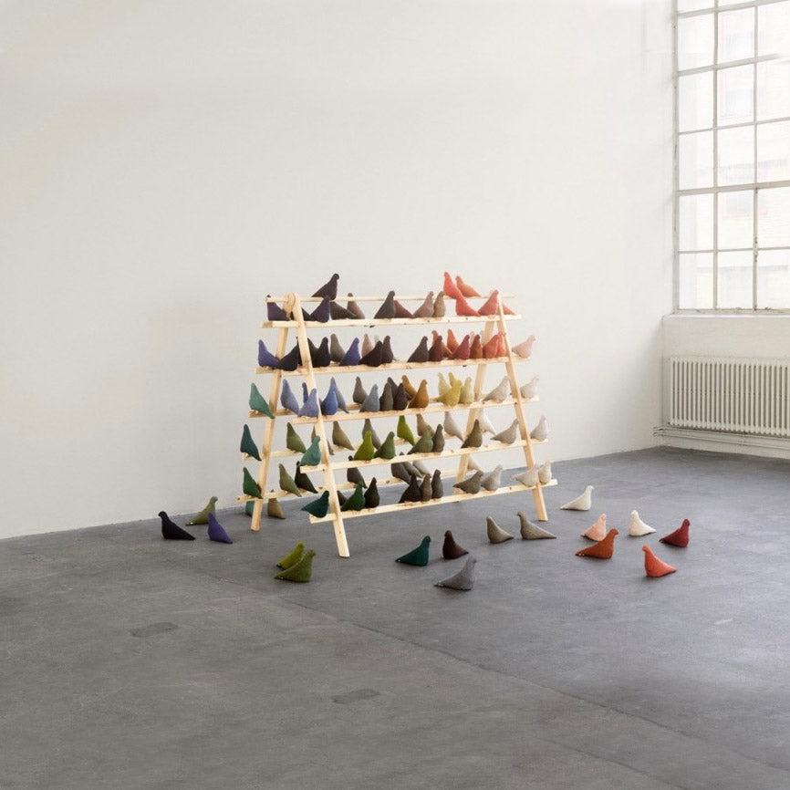 Pigeon Service Nr.20 Roze Christien Meindertsma│installatie museum