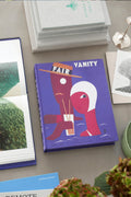 Fotoalbum Vanity Fair Cover August 1929│Printworks│art. PW00698│bovenaanzicht naast diverse boeken