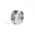 Ring Delfts Blauw hester Zagt│handbeschilderd Porselein│art. HZ-RPD│vooraanzicht schuin staand