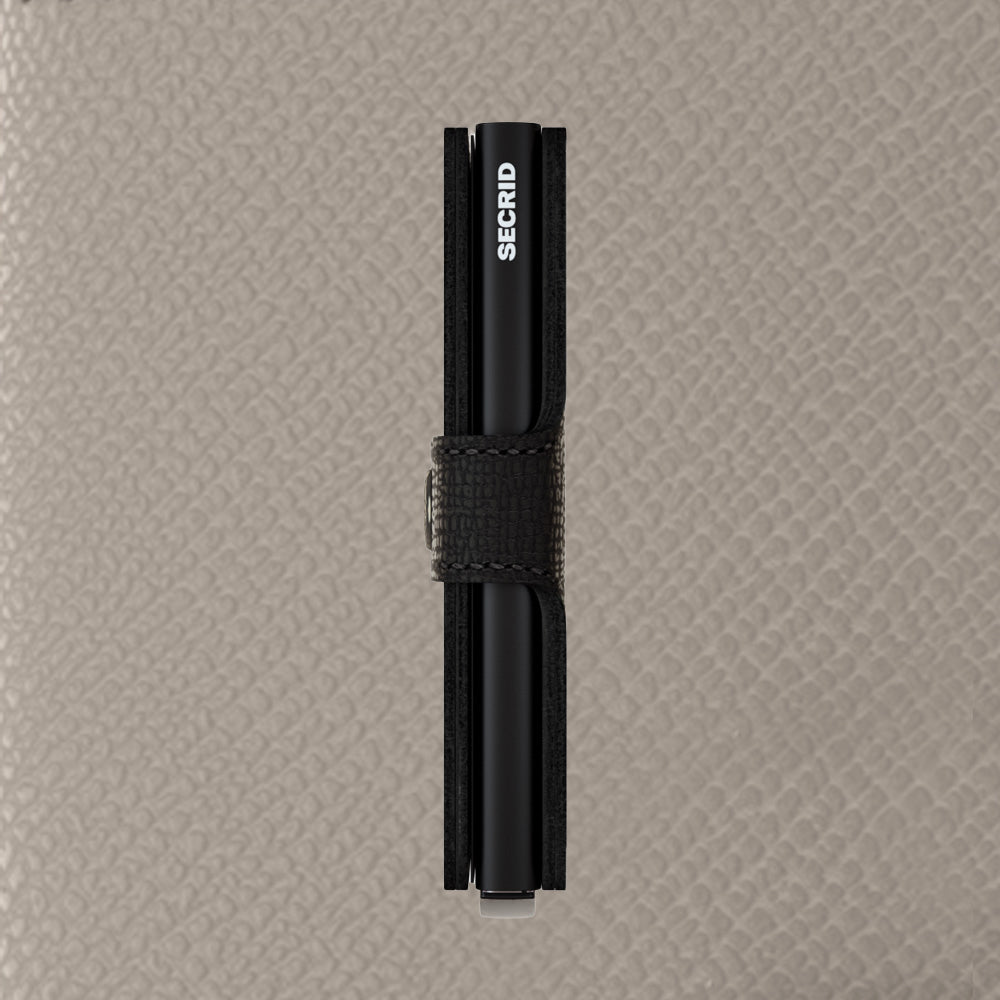 Secrid Miniwallet Crisple│art. MC-BLACK│Pasjeshouder en Portemonnee│voorkant met witte achtergrond
