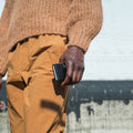 Secrid Miniwallet Vintage Zwart│art. MV-BLACK│Pasjeshouder en Portemonnee│in hand vastgehouden
