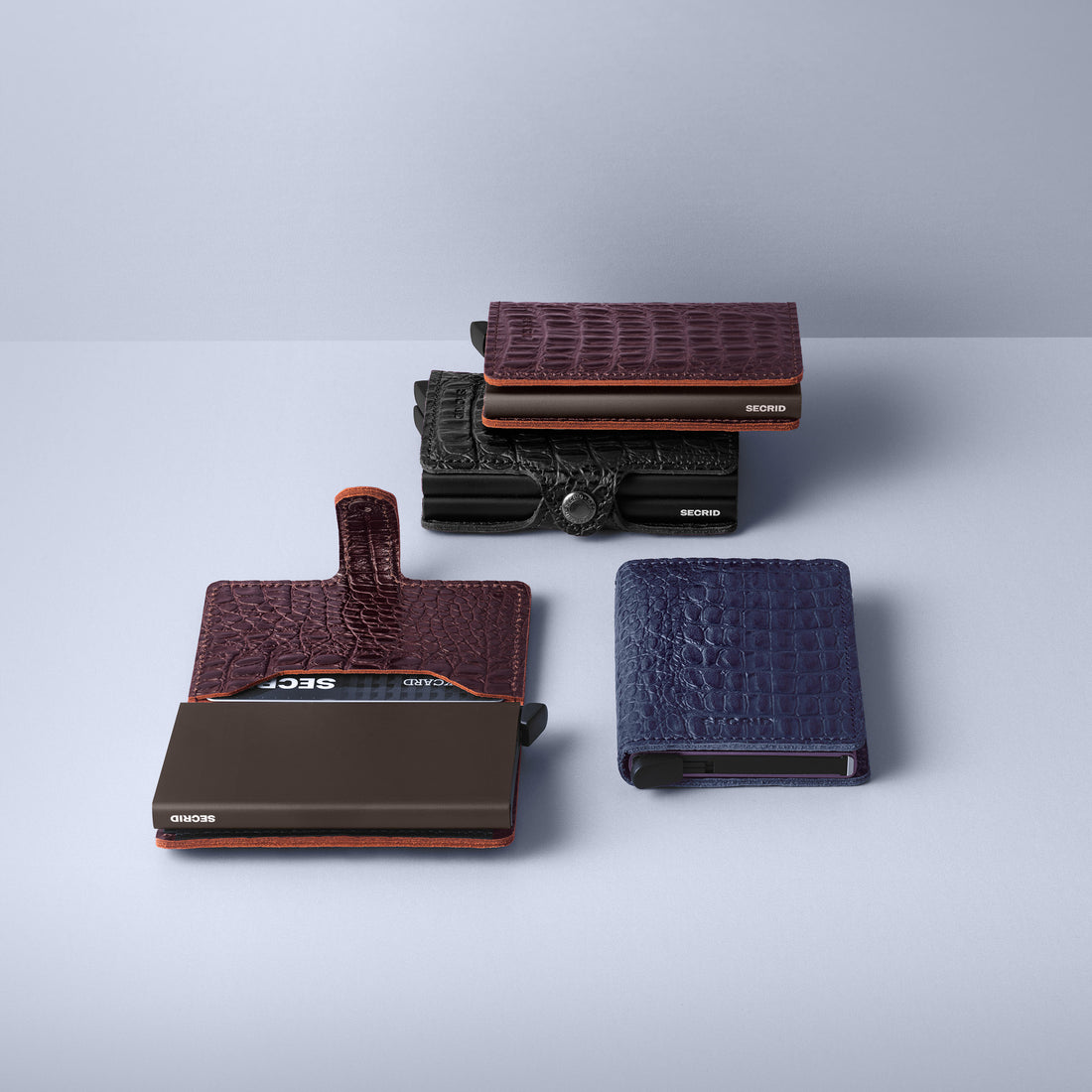 Secrid Slimwallet Nile│art. SN-BLUE│Pasjeshouder│voorkant met witte achtergrond