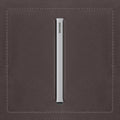 Secrid Slimwallet Original│art. SO-DARK-BROWN│Pasjeshouder│zijkant met leersoort op achtergrond