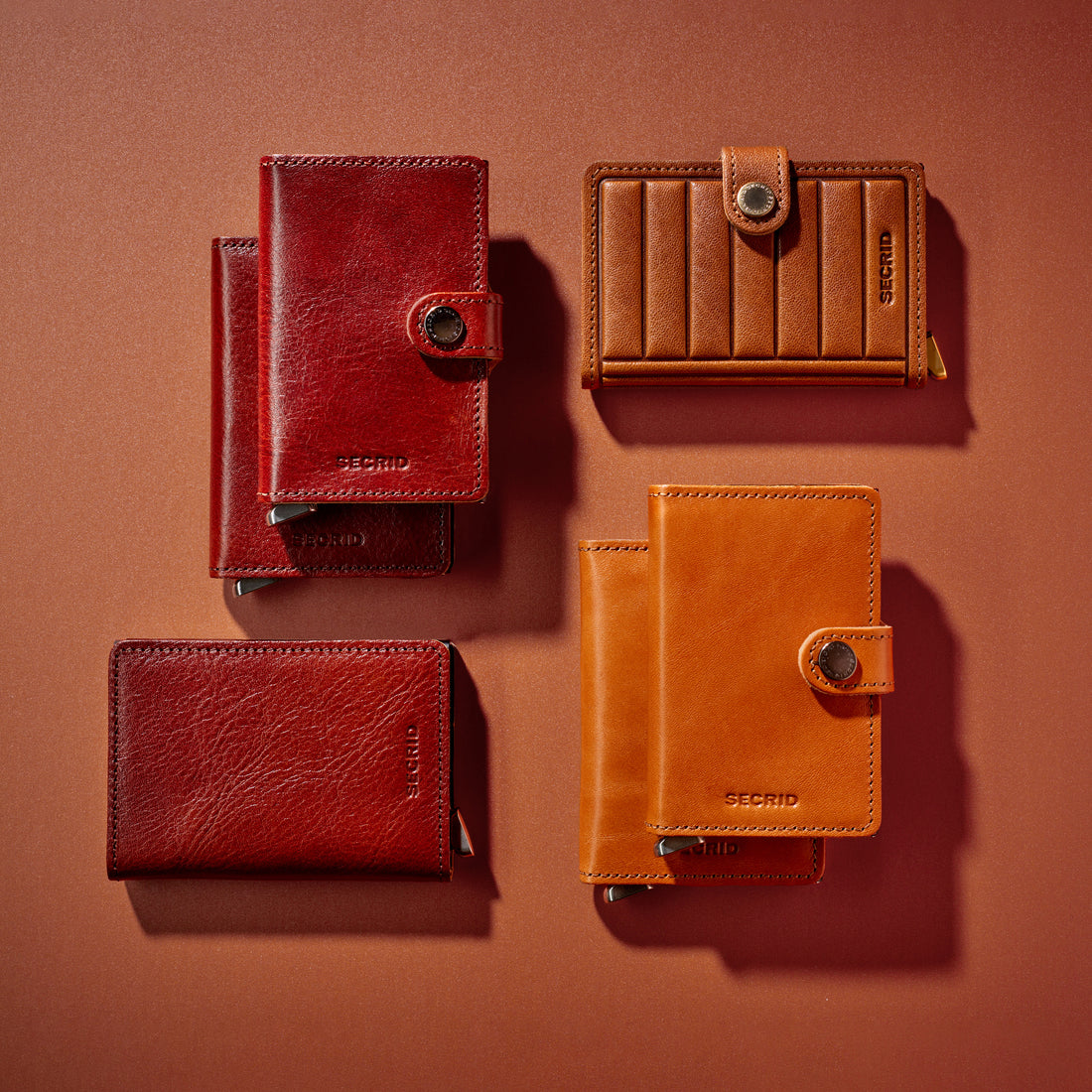 Secrid Miniwallet Premium Basco Brown│Pasjeshouder│art. MBC-BROWN│vooraanzicht met witte achtergrond