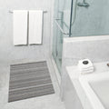 Chilewich Shag Deurmat 46x71 Skinny Stripe Birch│art. 200134-001│in badkamer voor douche