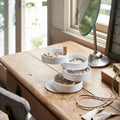 Sieradendoos Tosca 4-Laags Wit│Yamazaki│art. 03408│op houten tafel met juwelen
