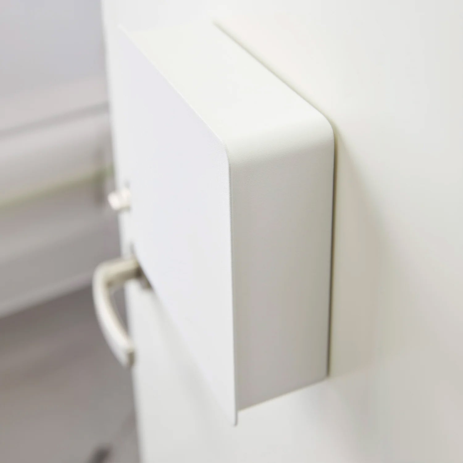 Sleutelkastje Tower Magnetisch Yamazaki│art. 04799│zijaanzicht boven