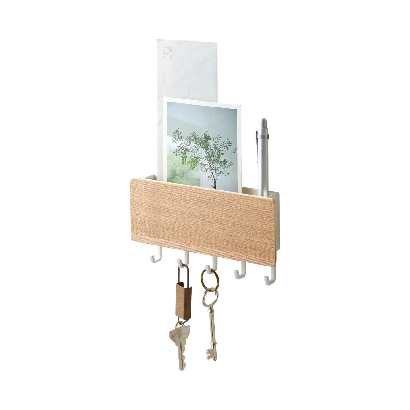 Sleutelrek Magnetisch Wit Yamazaki│art. 02730│vooraanzicht met sleutels en post