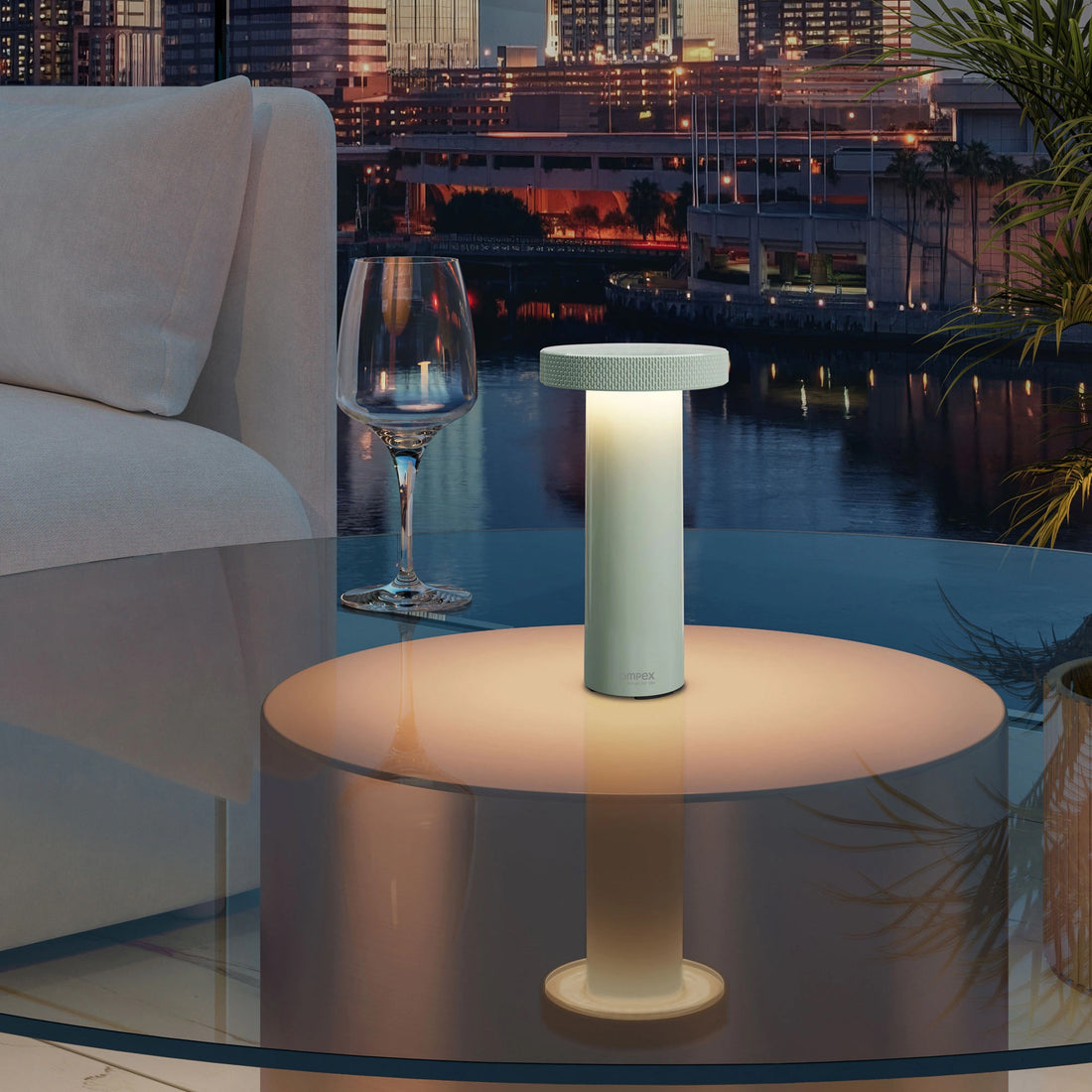 Sompex Volume Oplaadbare Tafellamp Oliv│art. 78534│vooraanzicht met witte achtergrond